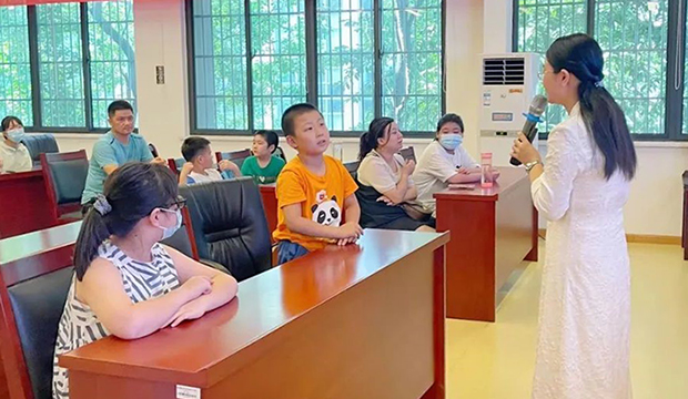 ​356体育网站书院副院长王灿受邀开展少儿心理健康讲座